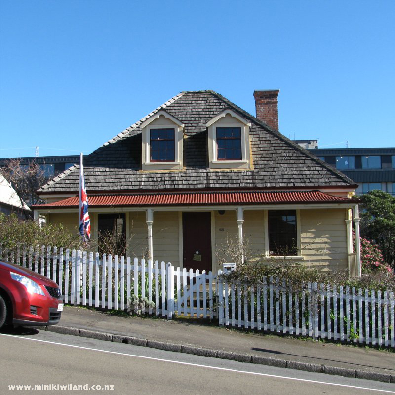 Naim Cottage in Wellington